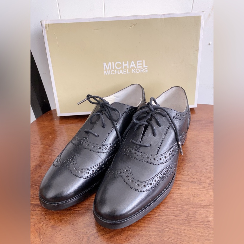 Michael Kors Women’s Regent Oxford Black Leather Dress Shoes